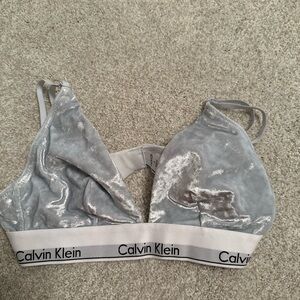 🩶Calvin Klein velvet bralette